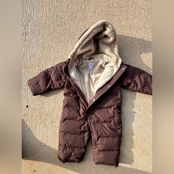 GAP Baby Snowsuit Size 6-12 Months Brown Warmth Fall Winter - Picture 8 of 9